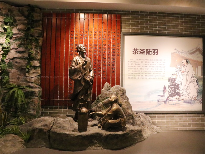 展館設(shè)計(jì)雕塑創(chuàng)作中，如何考慮作品的比例和尺寸？