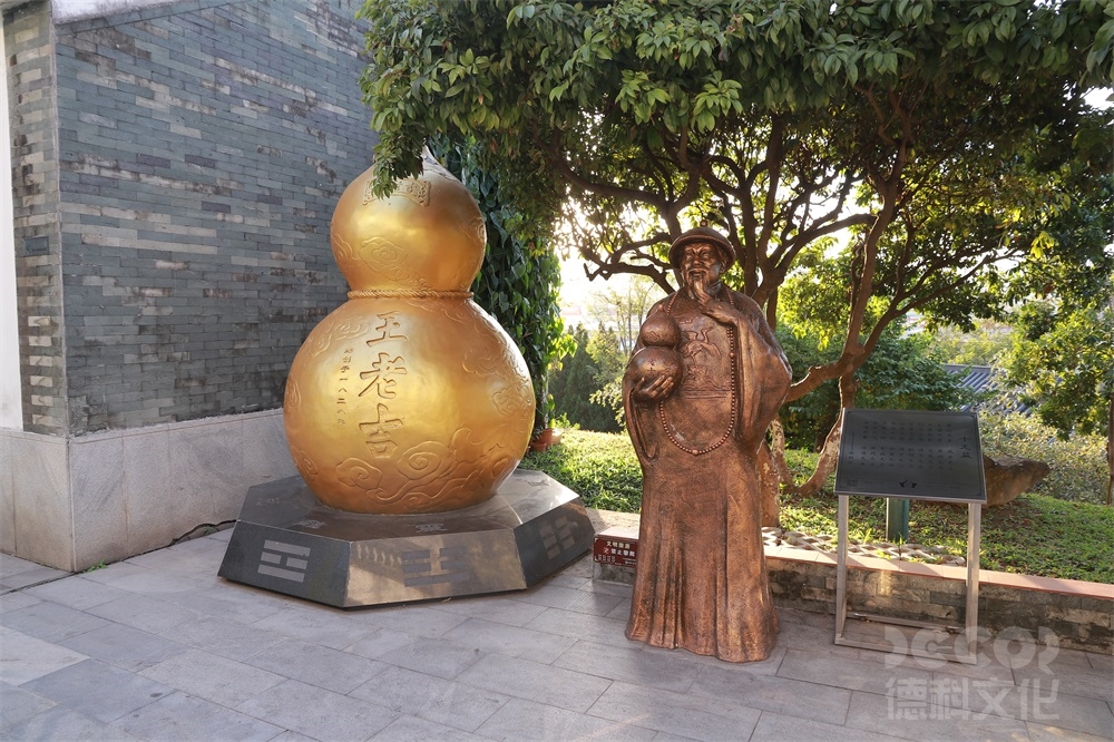 園藝展館設(shè)計(jì)中如何考慮植物的生長周期和需求？