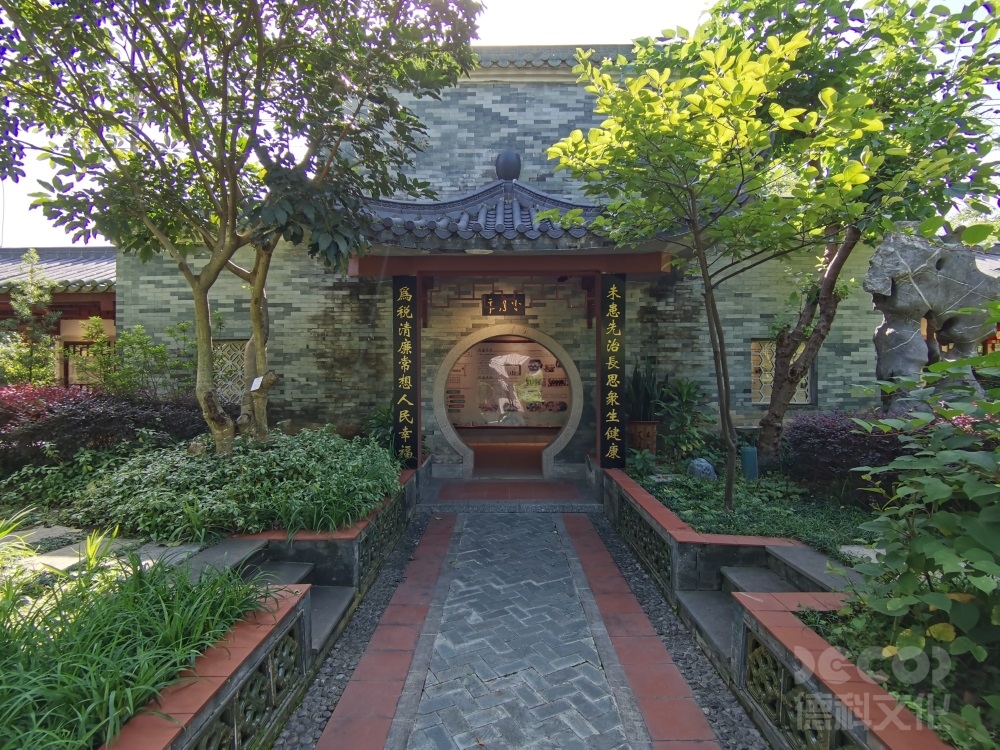 在考古博物館設(shè)計(jì)中，如何平衡藝術(shù)與科學(xué)？
